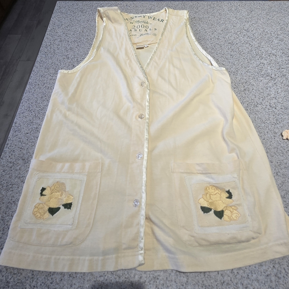 Vintage Yellow Country Casuals Vest Featuring Floral Embroidery Pockets. Size M
